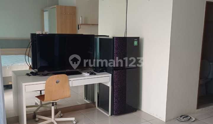 Tifolia Apartment Studio Type Furnished 11th Floor 2
