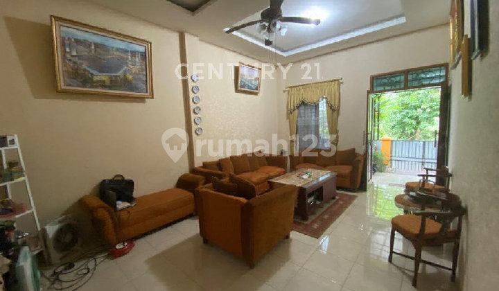 Rumah Besar 2 Lantai di Bumi Cibinong Endah | LT 215 M² LB ±350 M