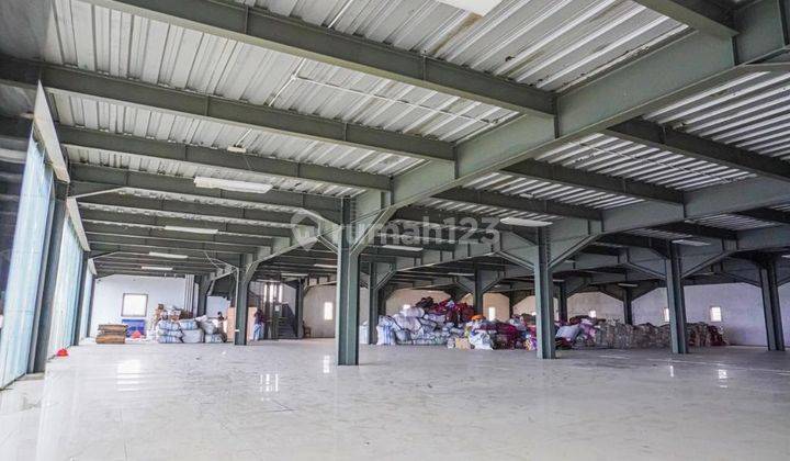 Dijual Gudang Pluit Jakarta Utara. Luas 6.600 M2. 4 Lantai. Ada Lift 2