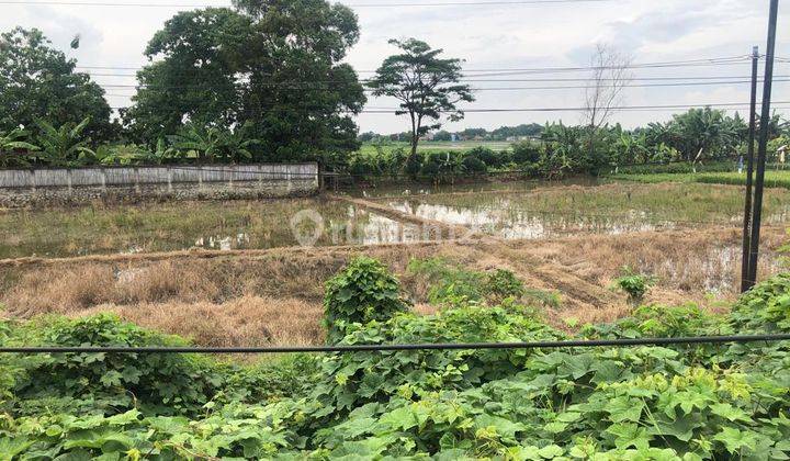 Dijual Tanah Kavling Komersil, Karawang Barat. Sertifikat Shm, Luas 2200 M2