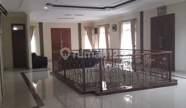 Rumah Mewah di Villa Inti Persada Pamulang