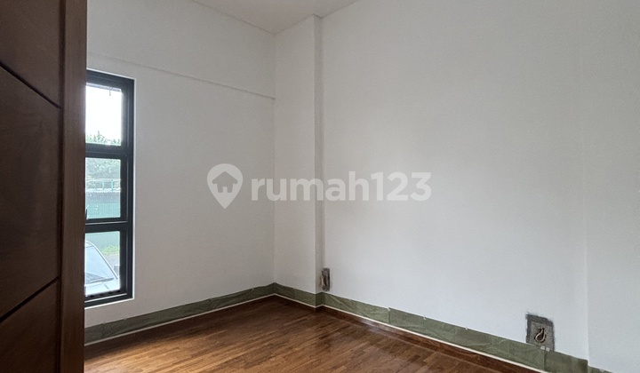 Bangunan Mandiri Brand New Hanya 5 Menit Dari Jakarta Nanyang School 2