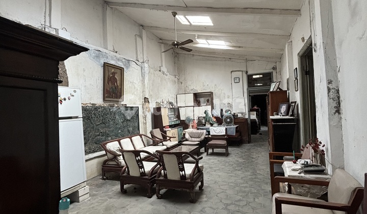 Jual Cepat Rumah Hitung Tanah Saja Lokasi Strategis di Pasar Baru Jual Cepat Rumah Hitung Tanah Saja Lokasi Strategis di Pasar Baru