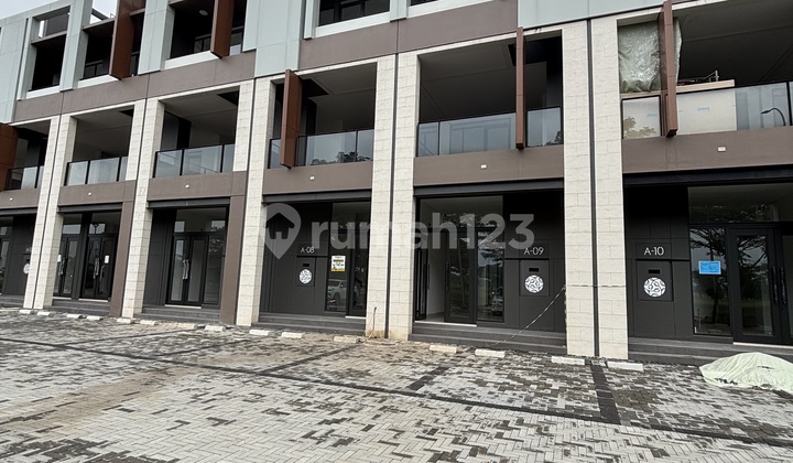 Premium Shop House Next to IPEKA School, Daikanyama 3-Story Shop House, Dimensions 5x20, The Zora