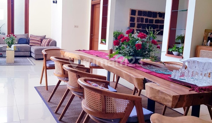 Tropical House in Alam Sutera Feels Like Living in Bali 2