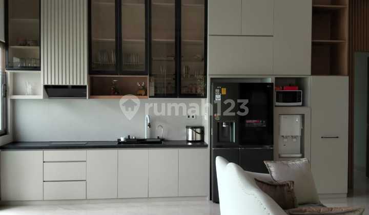 Rumah Mewah Ada Lapangan Bulu Tangkis Rumah Mewah Ada Lapangan Bulu Tangkis