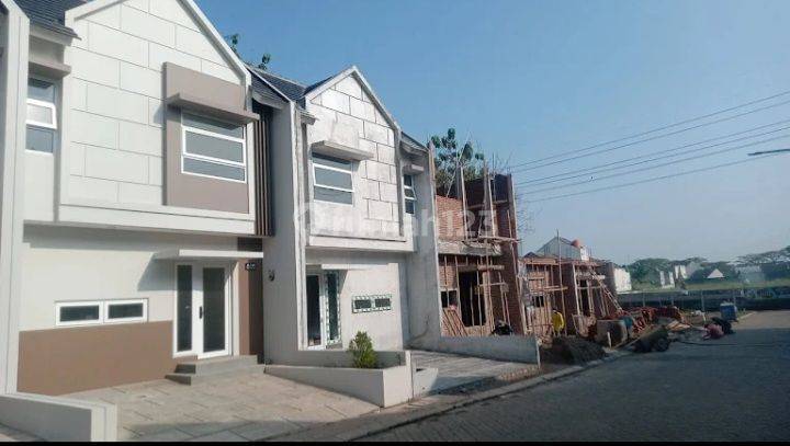 Rumah murah 2 lantai siap huni lokasi strategis nyaman dan damai  7
