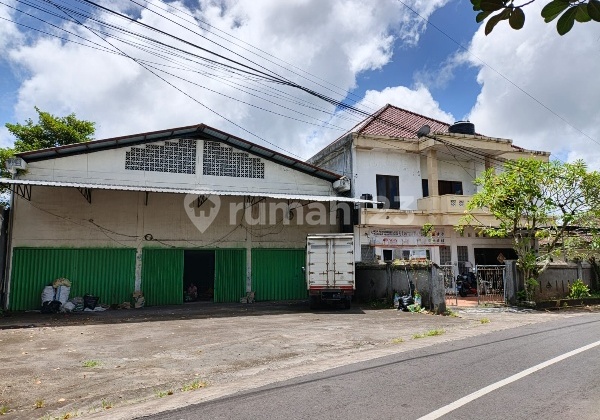 Gudang Kantor Hadap Tenggara Dauh Peken Tabanan Gudang Kantor Hadap Tenggara Dauh Peken Tabanan