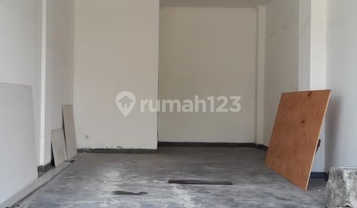 Min 2 Years Ready-to-Use 2-Storey Shop House in Berawa Canggu Min 2 Years Ready-to-Use 2-Storey Shop House in Berawa Canggu