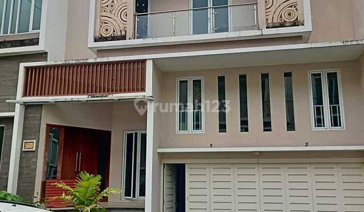 Rumah Hunian Mewah Elite Aman Nyaman 2 Lantai 4 Kamar Tengah Kota Denpasar 1