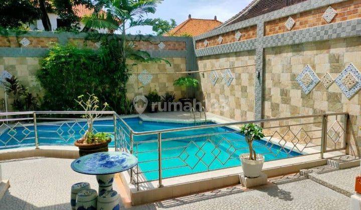 Villa 2 Lantai 5+2 Kamar Pool Halaman Panjer Renon 6M An 2