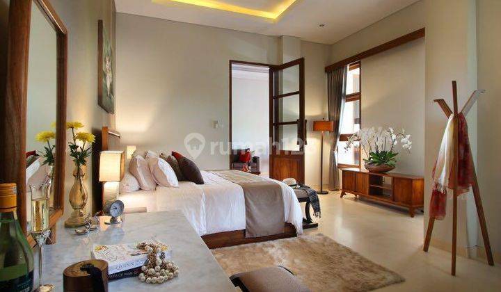 Sewa Villa 6 Kamar Fully Furnished Mewah Nyaman Gatsu Timur 16