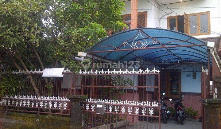 Jual Rumah Furnished 2 Lantai Siap Huni 3+1 Kamar Kerobokan 1