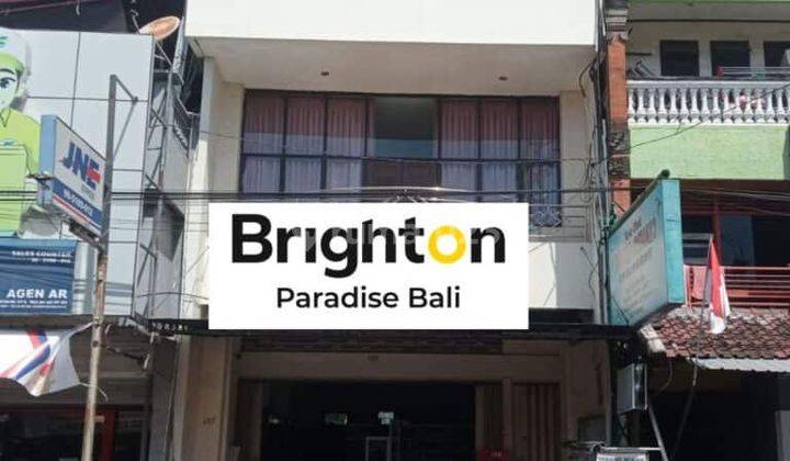 Selling 3 Floor Shophouse with 3 Rooms in Sesetan, South Denpasar 1