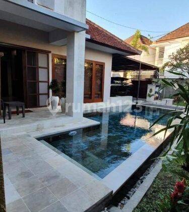 Selling Villa 2 Floors Jacuzzi Pool Balcony Spacious Parking Sanur Kauh 2