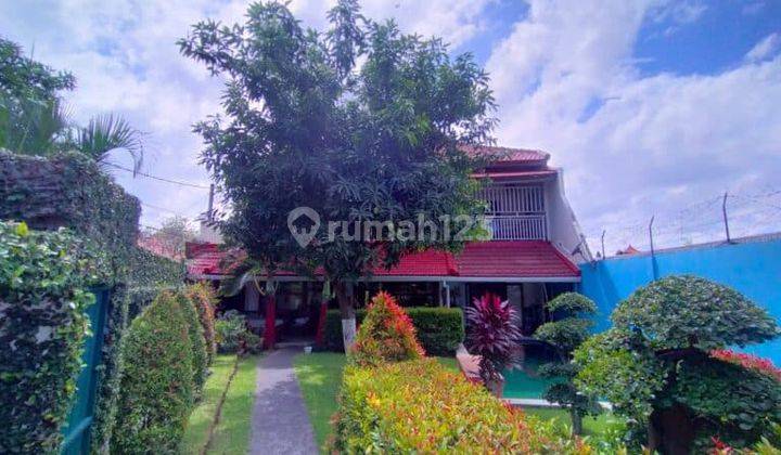 Selling Full Furnished Villa 2 Floors 4+1 Room Balcony Pool Kunti Seminyak Kuta 1