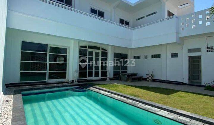 Selling Full Furnished Villa Style House 8+2 Rooms Tukad Badung Denpasar 1