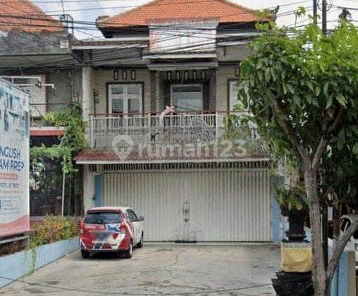 Selling 2 Floor Shophouse on the Main Road of Mahendradatta Padangsambian 1