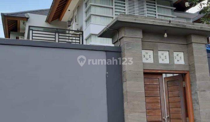 Villa 4 Kamar Lokasi Strategis Dekat Wisata Kuliner Furnished Dewi Sri Kuta Badung 1