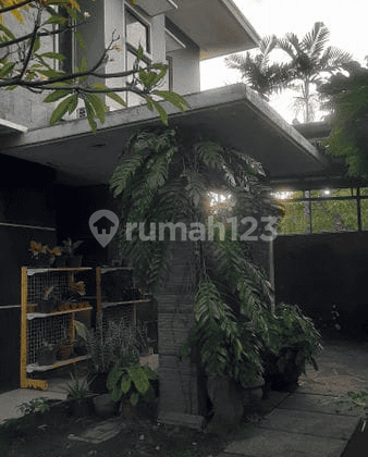 Rumah Villa Nuansa Bali 2 Lantai 4+1 Kamar Sesetan Denpasar Selatan 2