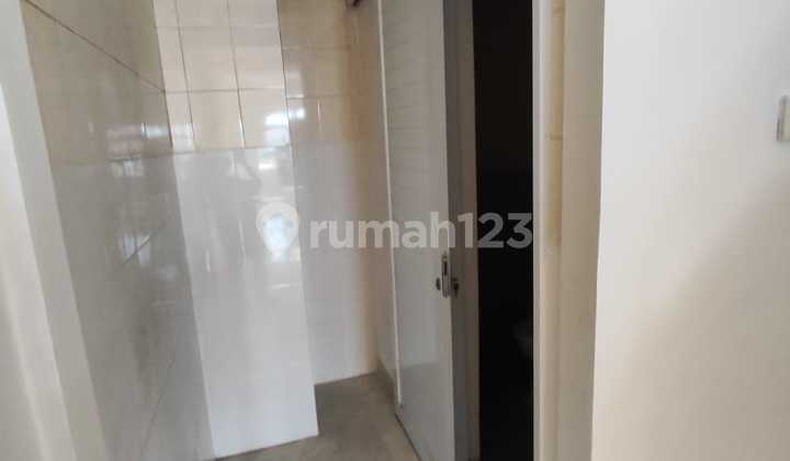 Ruko Hadap Selatan Posisi Hook 3 Lantai Gatsu Barat Denpasar