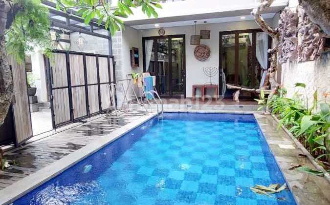 Two-Story Villa with 6 Bedrooms in Kampial Mumbul, Nusa Dua Two-Story Villa with 6 Bedrooms in Kampial Mumbul, Nusa Dua