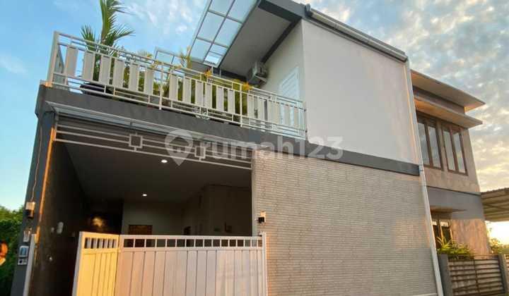 Rumah Modern Hadap Utara 2 Lantai 3 Kamar Jimbaran Bukit Badung