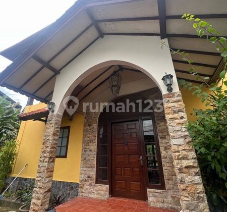 Rumah Villa Mediterania 2 Lantai 3 Kamar Raya Semat Berawa Canggu
