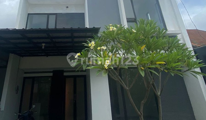 Rumah Cluster One Gate System 2 Lantai 4 Kamar Padangsambian Rumah Cluster One Gate System 2 Lantai 4 Kamar Padangsambian