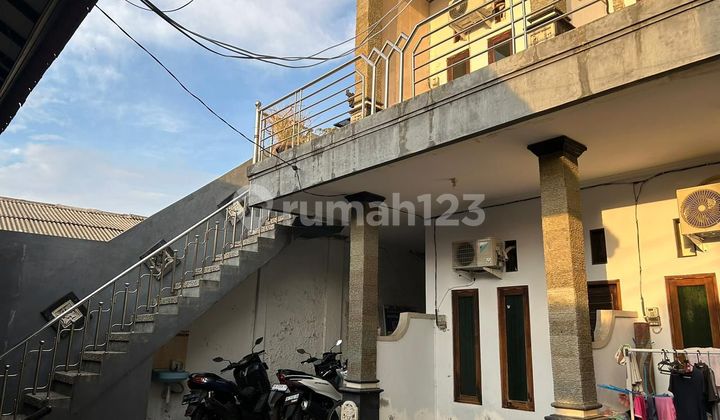 Boarding House with 13 Rooms Plus 2 Shophouses, Taman Jimbaran, Badung 2