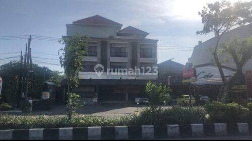 Ruko Hadap Timur 3 Pintu Sunset Road Badung 1