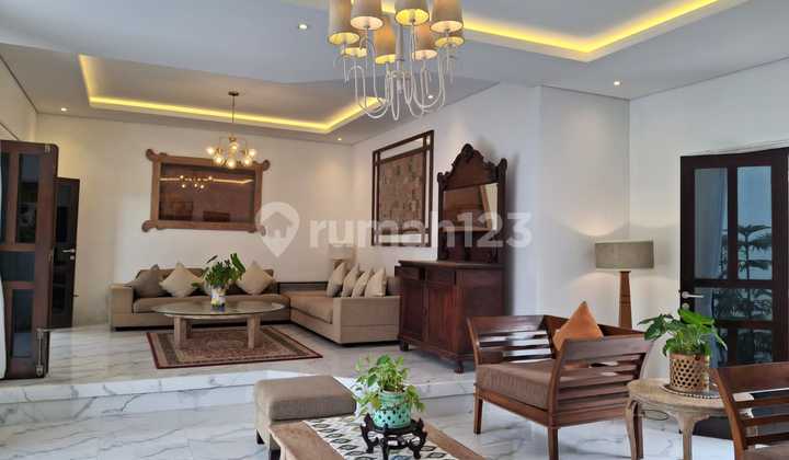 Luxury Fully Furnished 2-Story 3-Bedroom Villa in Umalas Kerobokan
