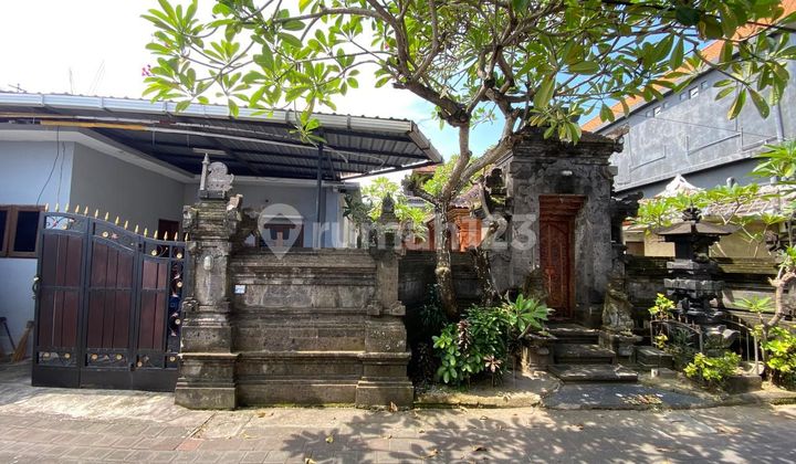 Rumah Style Bali Hadap Timur 3 Kamar Denpasar Barat