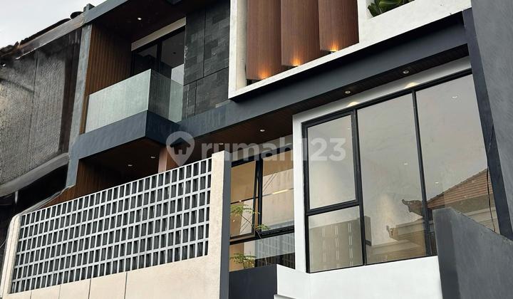 2-Story House 4+1 Bedrooms Tukad Badung Renon South Denpasar 1
