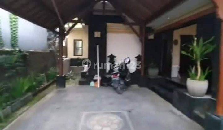 Rumah Hadap Timur 2 Kamar Bale Bengong Kebun No Pool Dukuh Sari Kuta Selatan 2