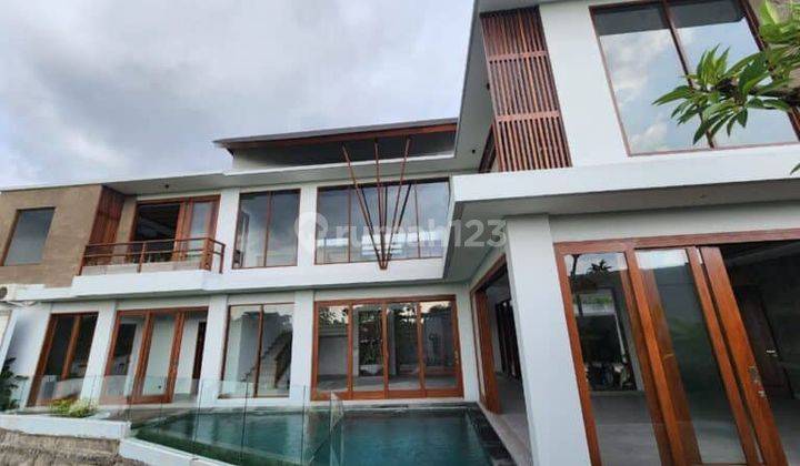 Luxury 4 Bedroom Villa Batu Mejan Beach Road Canggu 1