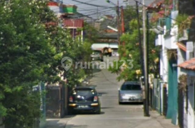 Rumah Mewah 2 Lantai Lingkungan.tenang Dan Asri Siap.huni 2