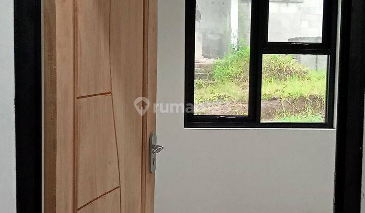 Dijual rumah dengan kanopi depan belakang luas  3