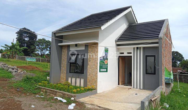 Dijual rumah dengan dua kamar lokasi strategis  2