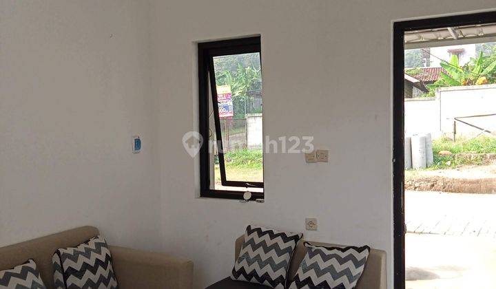 Rumah 1 lantai dilengkapi balkon lokasi strategis  2