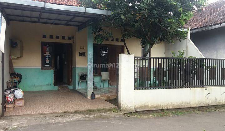 Rumah lokasi bagus ,unfurnished Sertifikat Hak Milik di Cimangu, Bogor 1