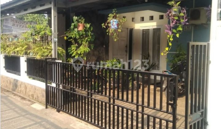 Rumah Nyaman dan Modern dengan spech Mewah, 3 Kamar Tidur & 2 Kamar Mandi, Carport 2 unit mobil dan dekat berbagai fasilitas yang memanjakan kuarga. Rumah di Jl. Mawar I Kp. Pedurenan RT 002 RT 001, Jati Luhur - Jati Asih Bagus 2