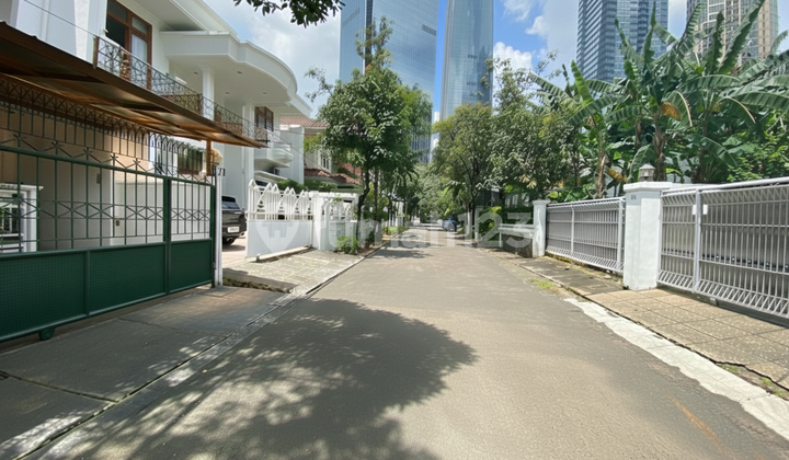 "Jangan sampai menyesal ... Rumah dengan Luas Tanah  383 m² di kawasan Elie Jantung Kuningan, Jak Sel Ini Tidak Akan Muncul 2 Kali-Skip Hari Ini, Hilang Selamanya." 2