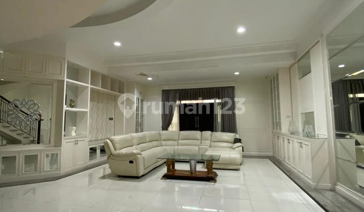 rumah mewah lokasi sangat strategis full funished 2