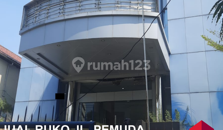 STRATEGIC LOCATION ON PEMUDA STREET, SEMARANG