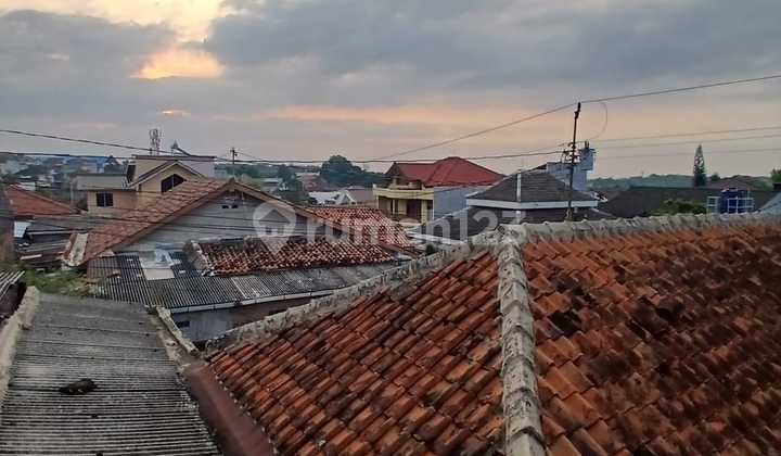 COMFORTABLE LOCATION, FOR SALE HOUSE IN KARANGREJO 2