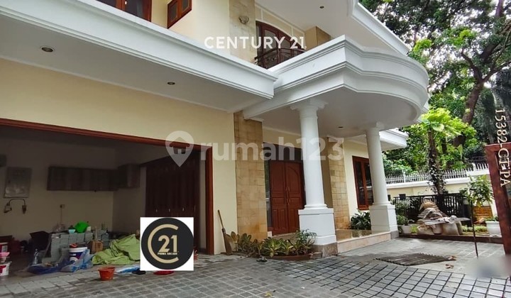 For Rent: Ready-to-Live House with Swimming Pool in Pondok Indah