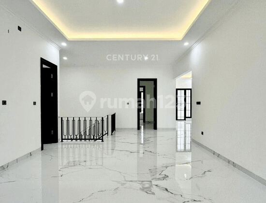 For Sale Classic House with Swimming Pool Bintaro Jaya Sector 3 2