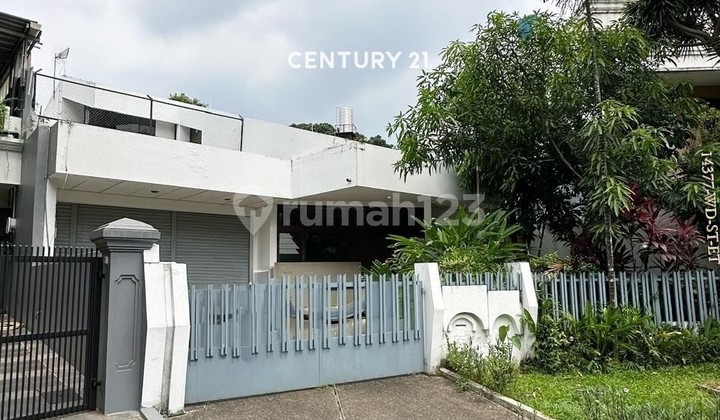 Dijual Rumah Hitung Tanah Bentuk Ngantong Di Pondok Indah