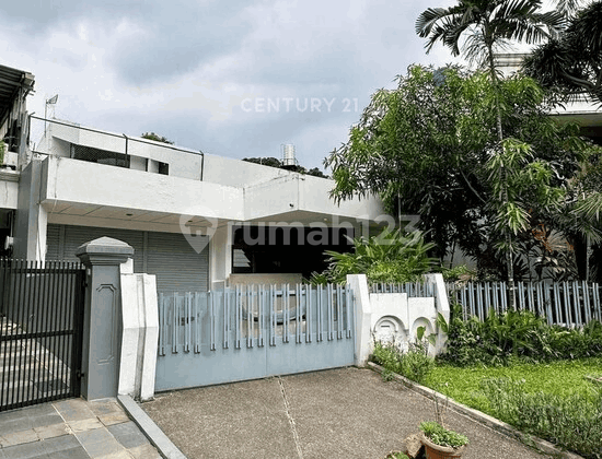 Dijual Rumah Hitung Tanah Bentuk Ngantong di Pondok Indah Dijual Rumah Hitung Tanah Bentuk Ngantong di Pondok Indah